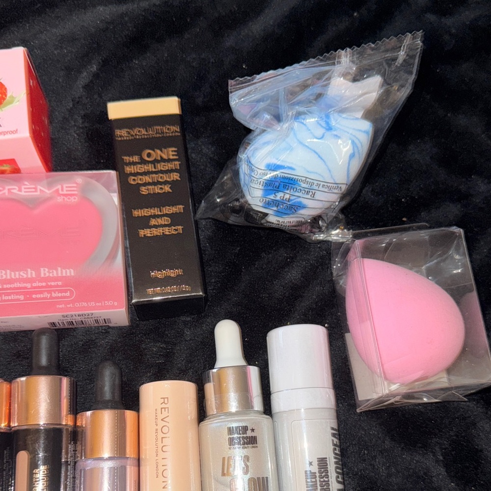 Makeup bundle - Picture 5 of 7